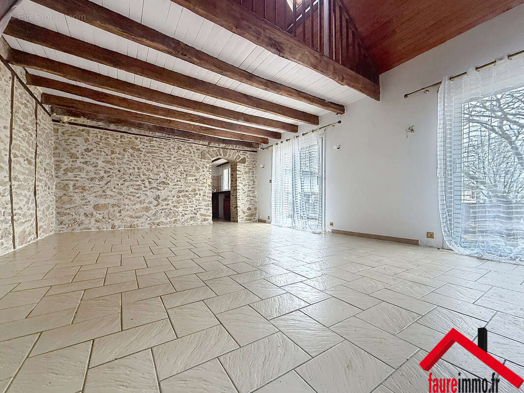 Maison à Voutezac en Corrèze - photo 3