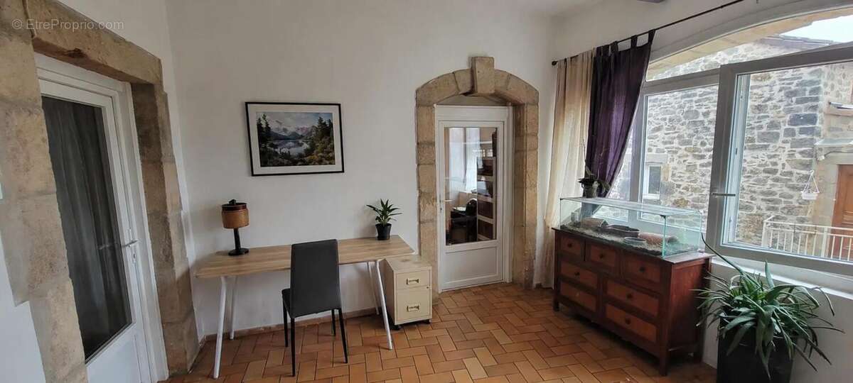 Maison à SAINT-PAUL-LE-JEUNE
