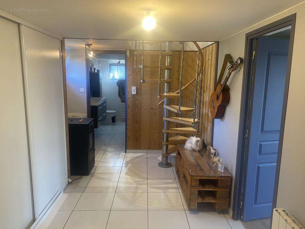 Maison à MONTFERRAND-LE-CHATEAU