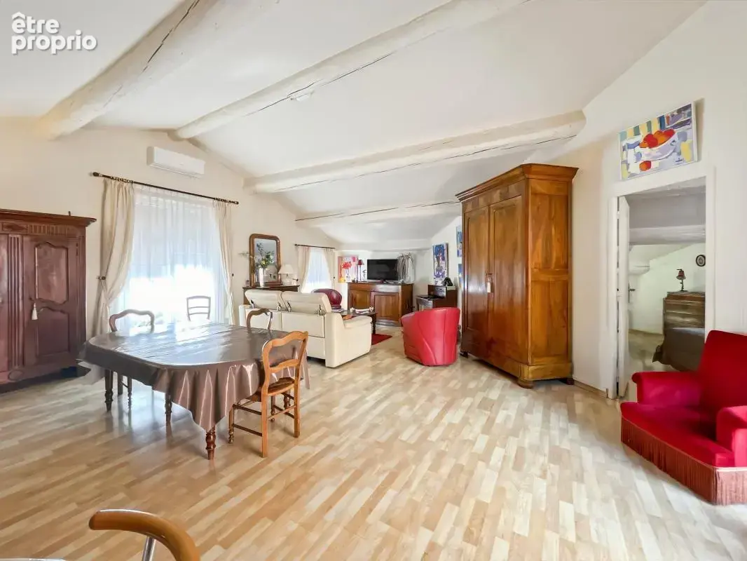 Maison atypique avec terrasse et stationnement – Béziers Centre - À Vendre - photo 12