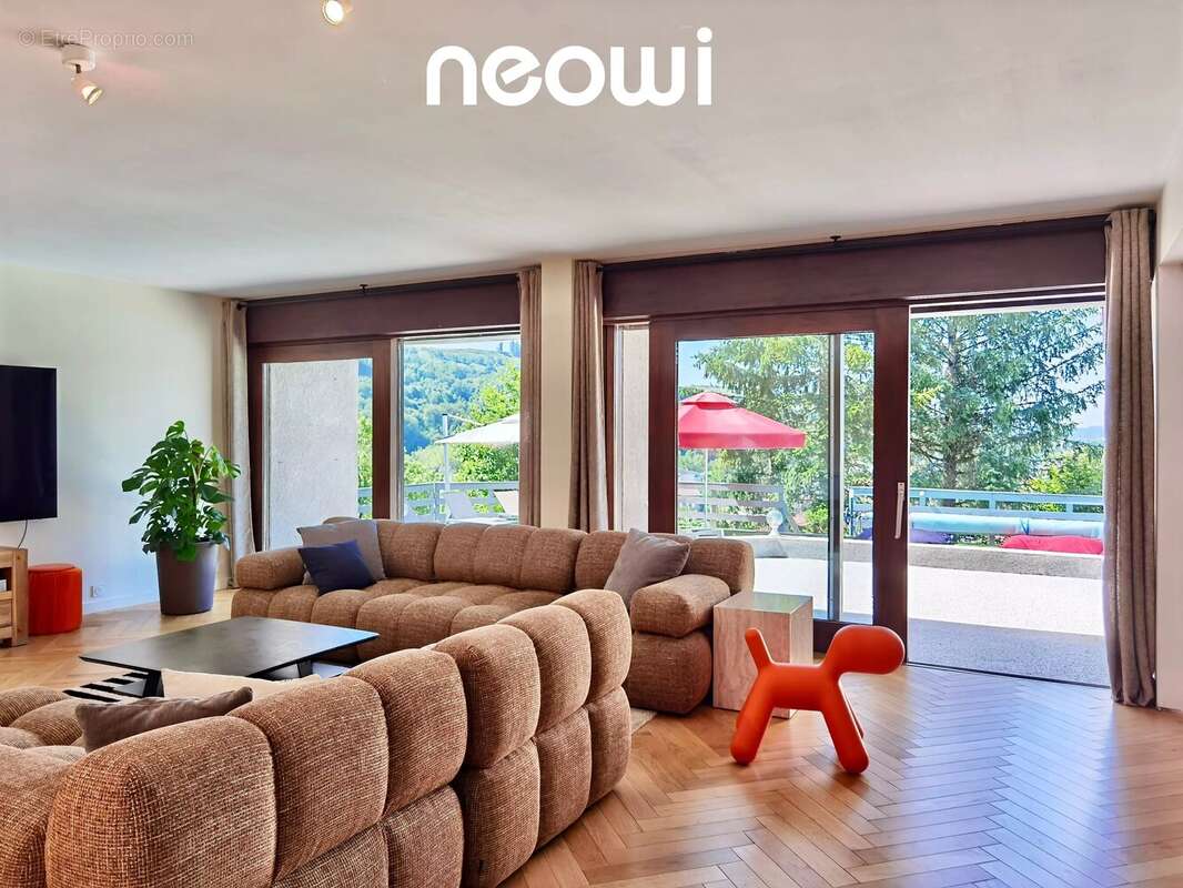 Rare - perle architecturale  avec vue unique sur aurillac - photo 8