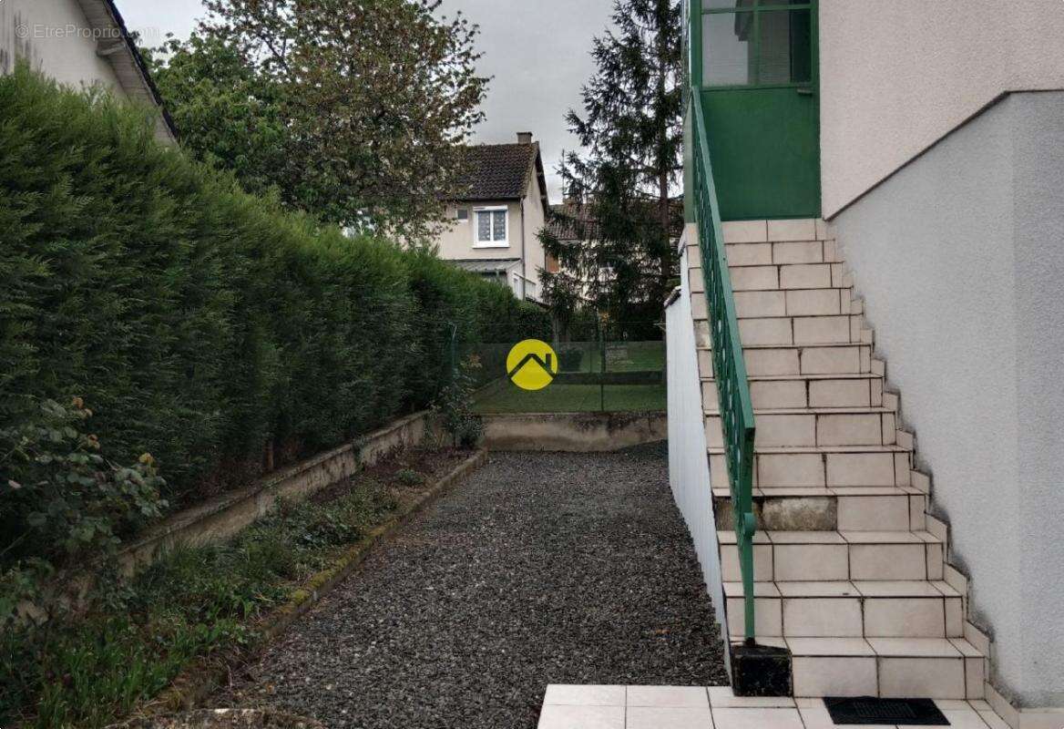 Maison à REUILLY