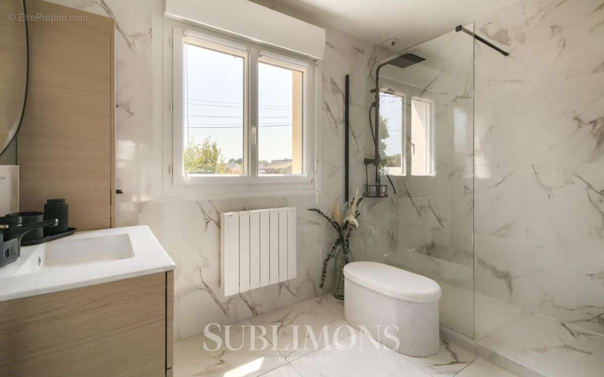 Maison de Charme Entièrement Rénovée avec Vie de Plain-Pied ? - photo 6