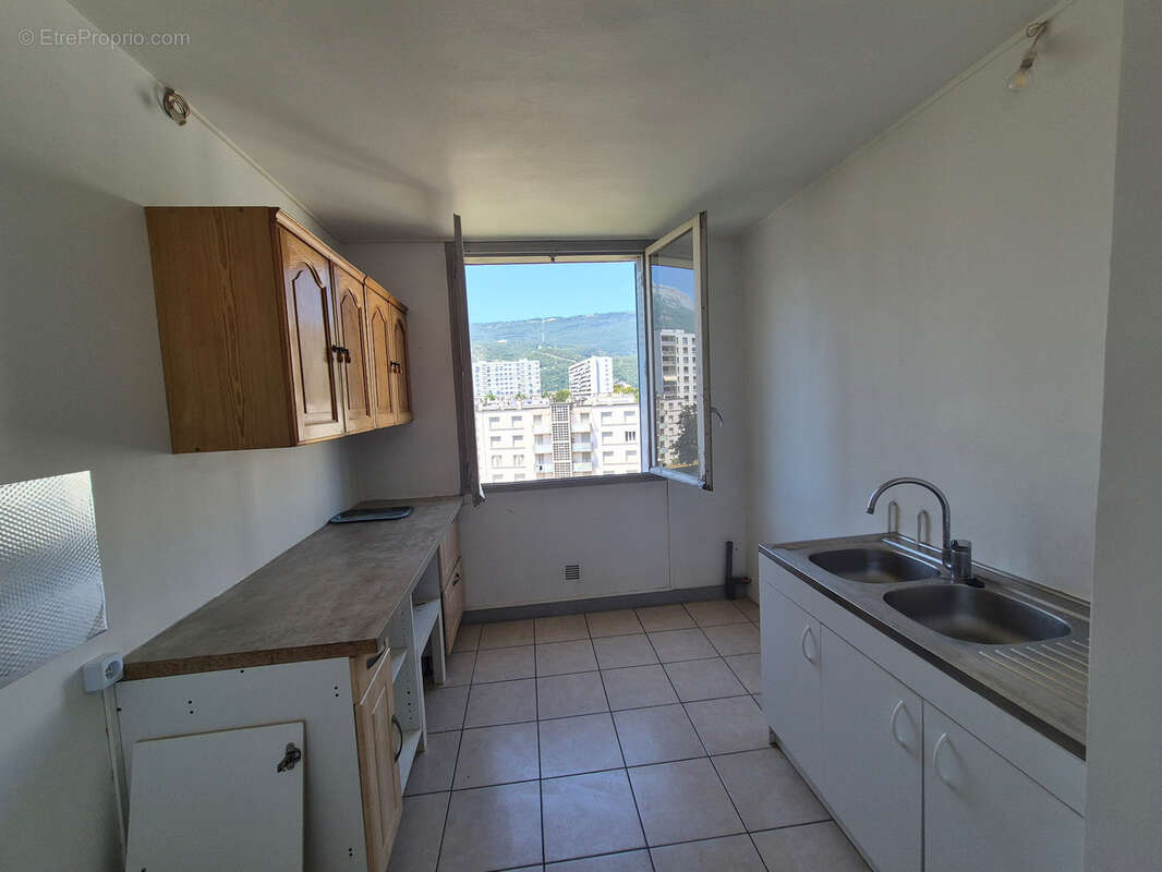 Achat Appartement T3 Grenoble – 3 Pièces Traversant Est-Ouest avec Balcon, Cave & Parking - photo 14