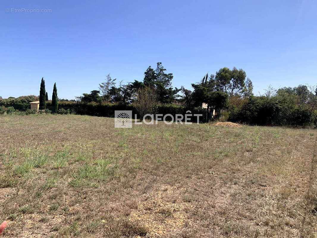 Terrain à ARLES