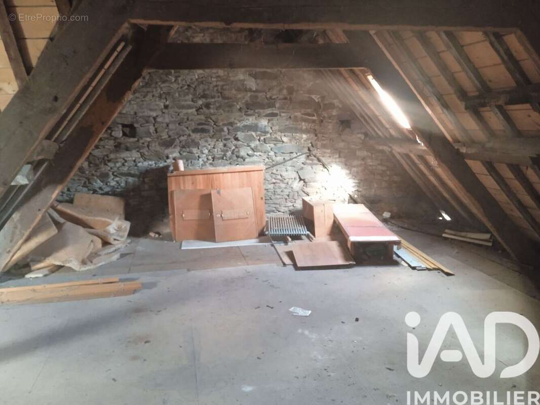 Photo 8 - Maison à LA ROCHE-DERRIEN
