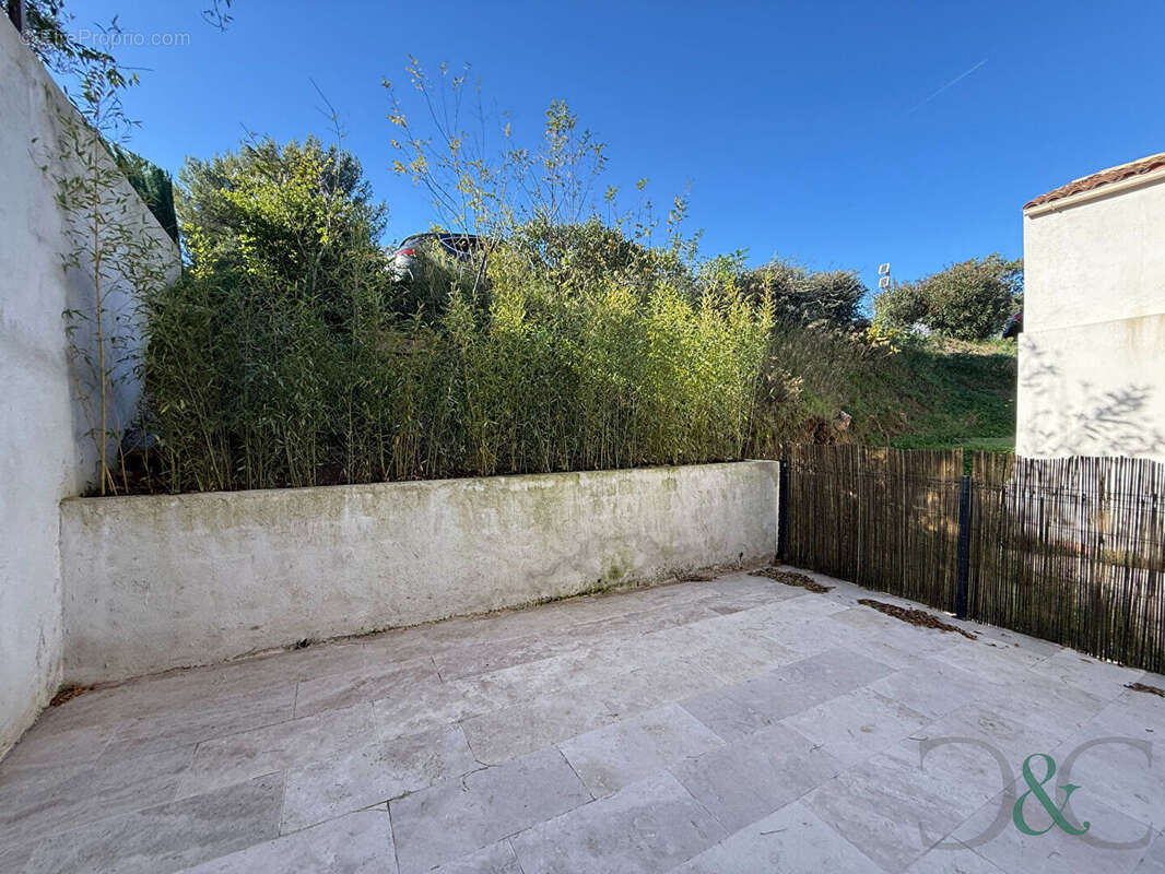 Appartement à BORMES-LES-MIMOSAS