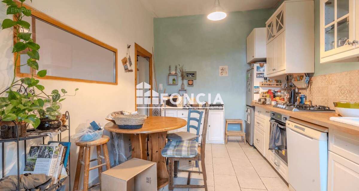 Maison à MONTFORT-LE-GESNOIS