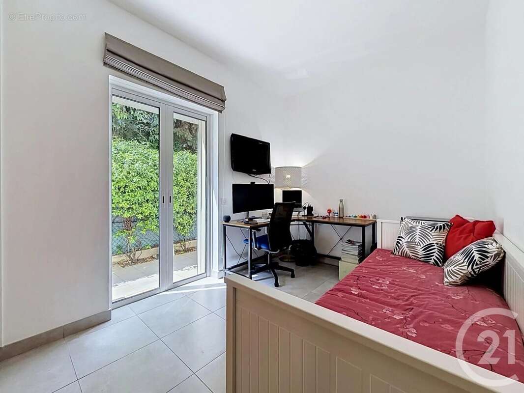 Appartement à MOUGINS