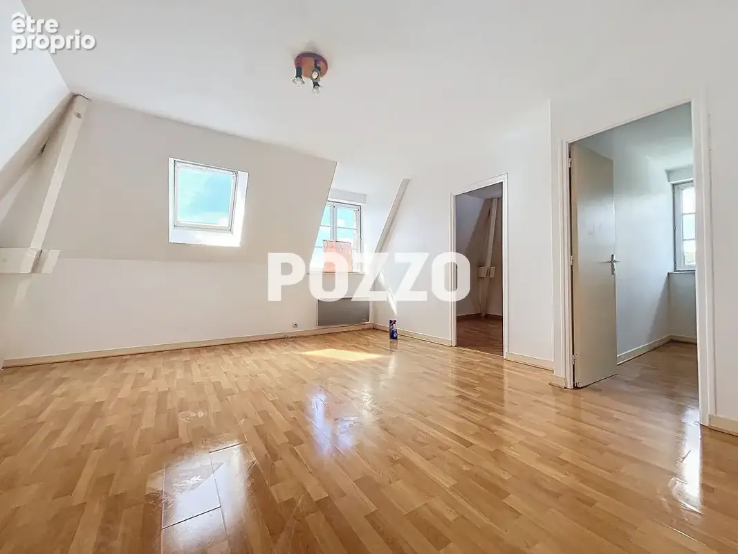 A Vendre - Mortain Bocage - Immeuble 16 pièce(s) 356 m² - 7 LOGEMENTS - photo 2