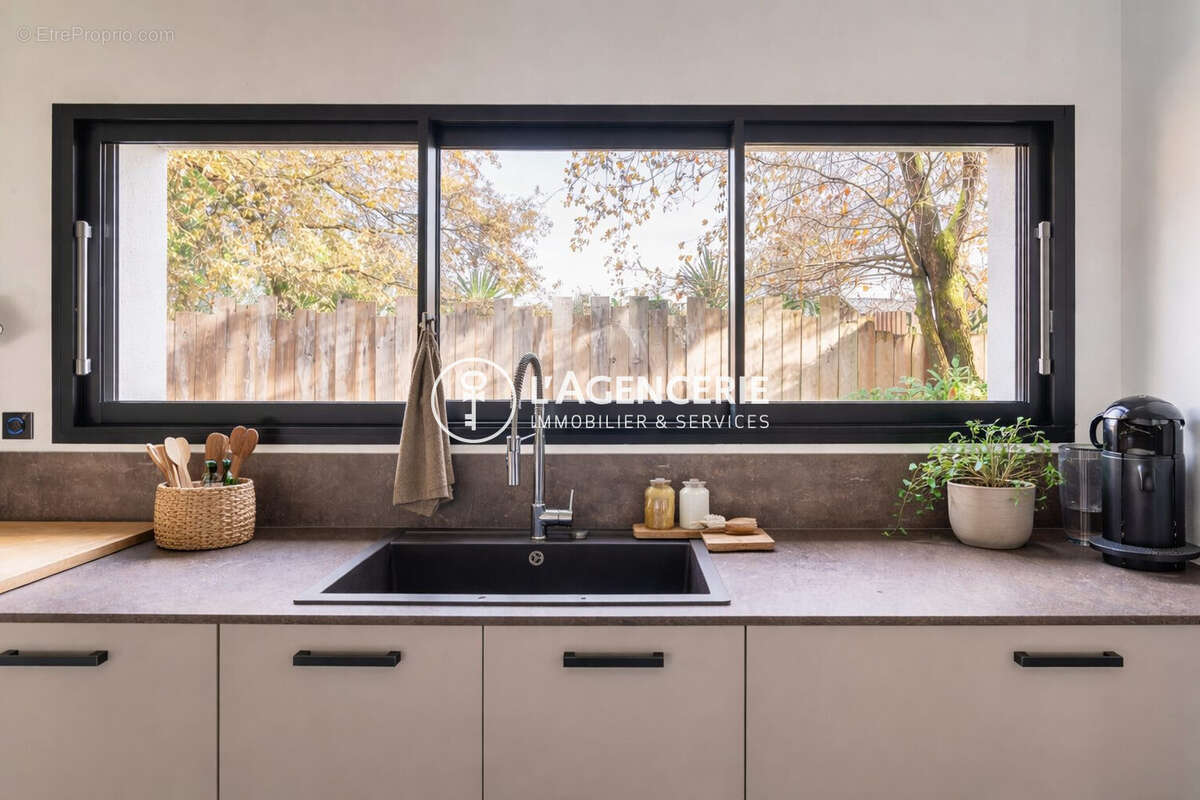 Maison à LE HAILLAN