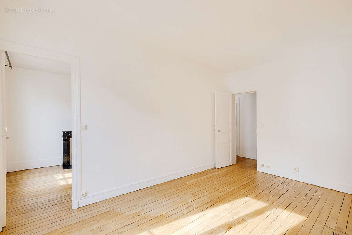 Appartement à PARIS-18E