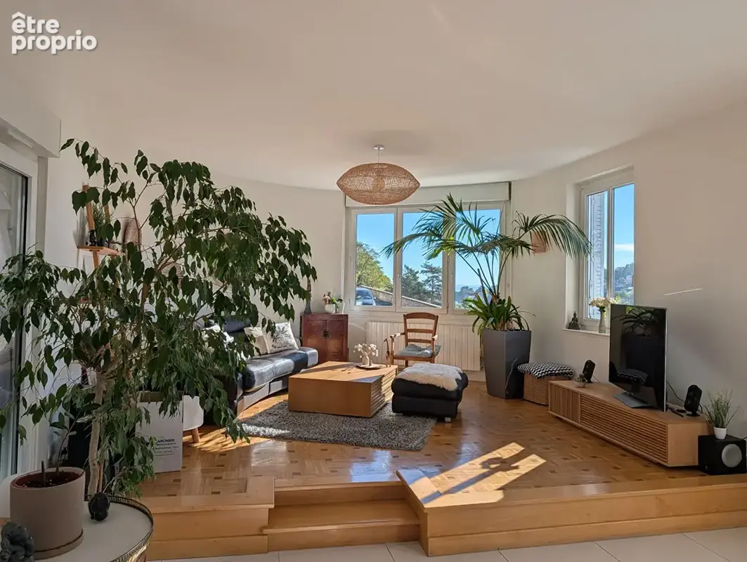 Grande maison avec terrasse et garage à royat - photo 1