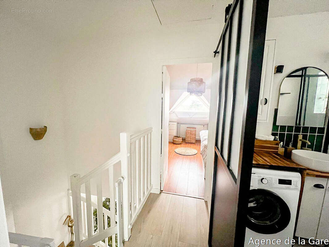 Appartement à HOUILLES