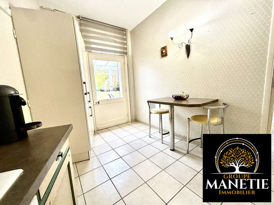 Maison 134 m² à Vitry-En-Artois  - photo 4