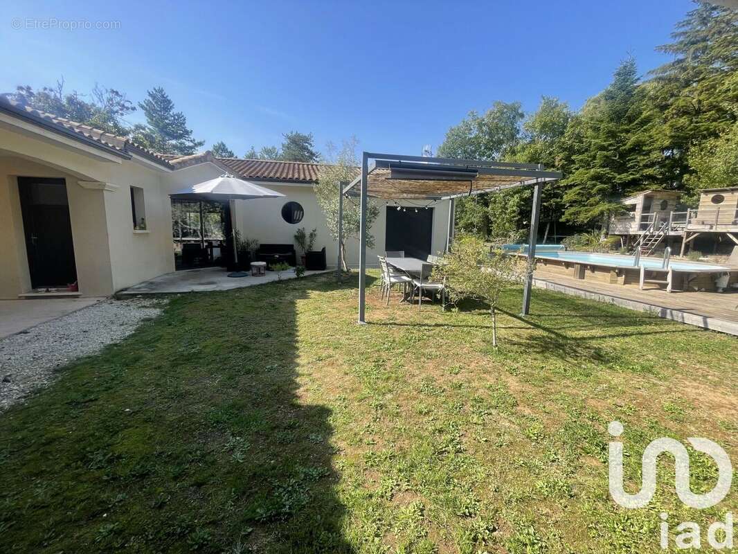 Maison 144 m² à Tourriers  - photo 4