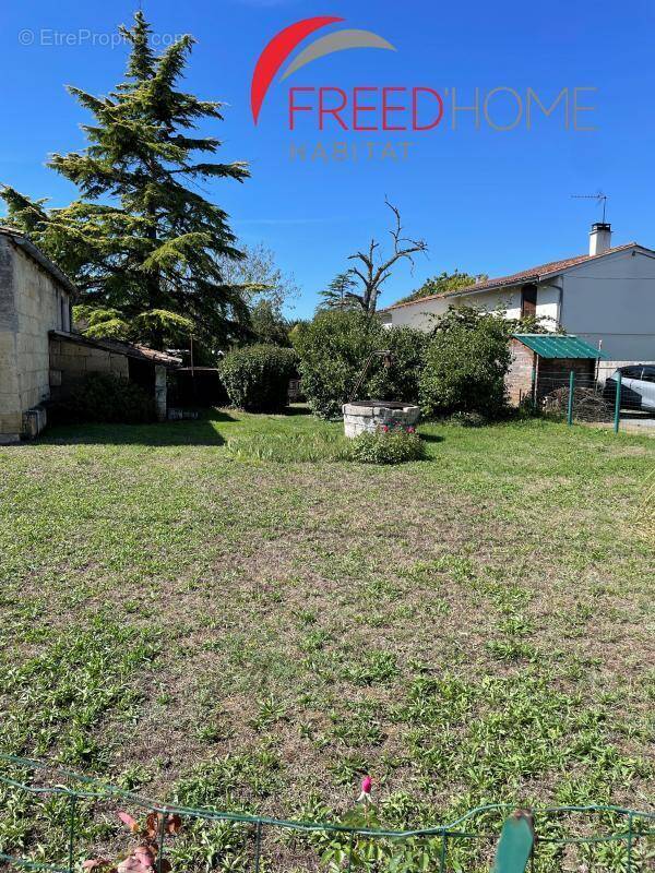 Terrain à CUBZAC-LES-PONTS