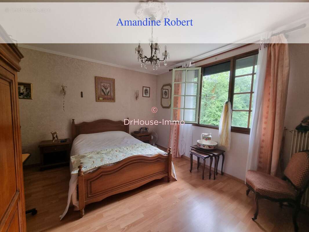 Maison à LABOUQUERIE