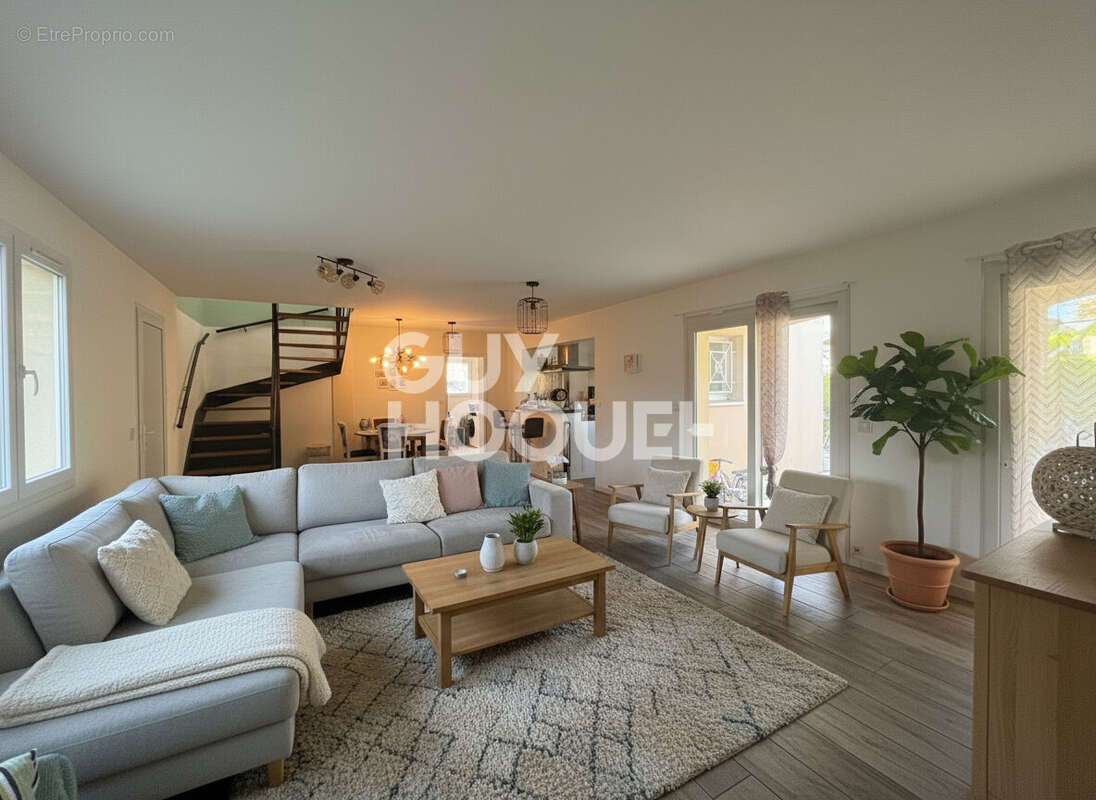 Maison à VILLENAVE-D&#039;ORNON