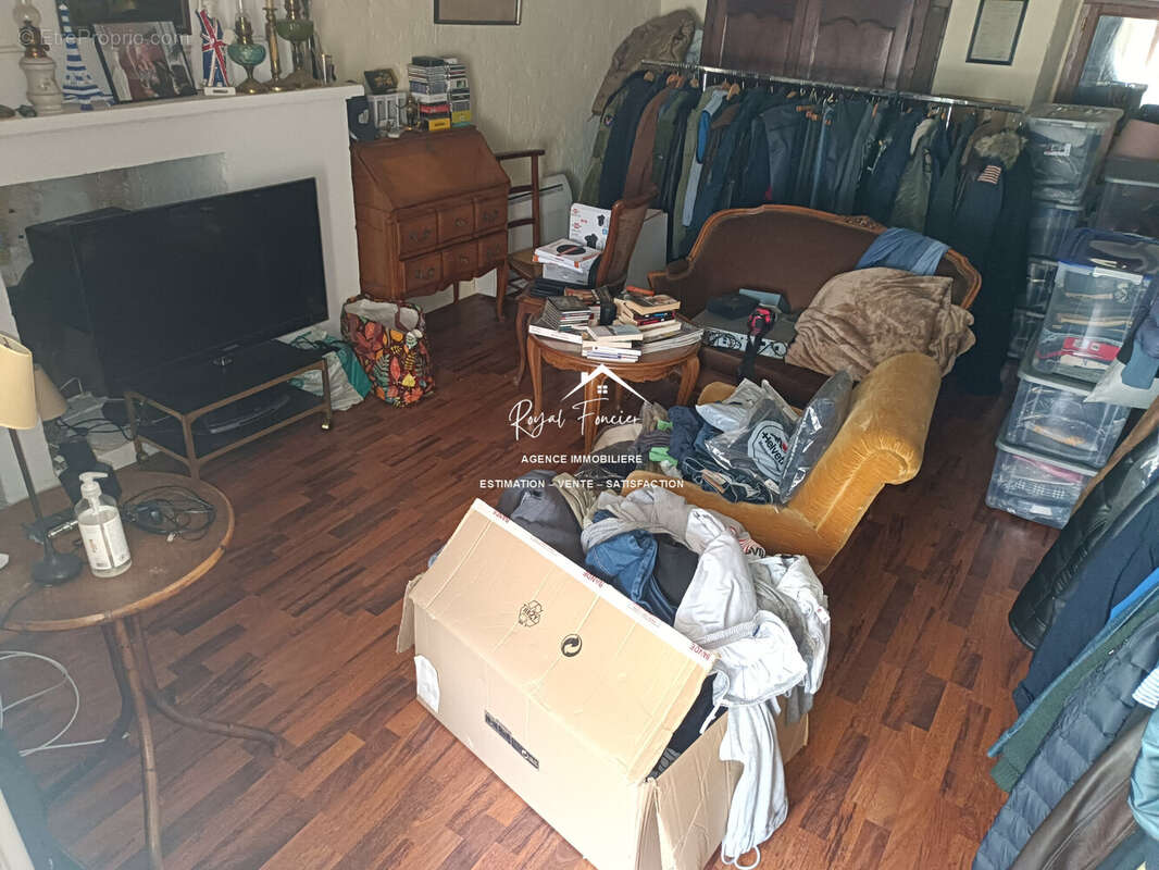 Maison à LA CELLE-SAINT-AVANT