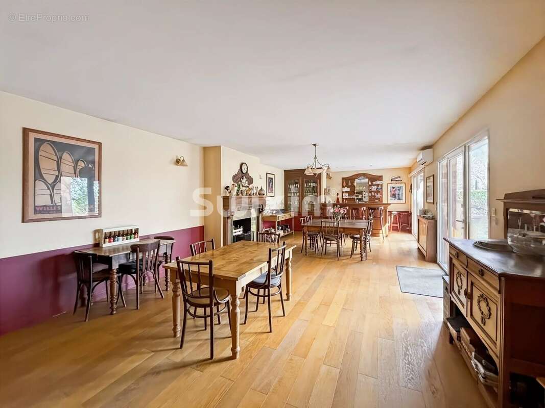 Maison à SAUZET