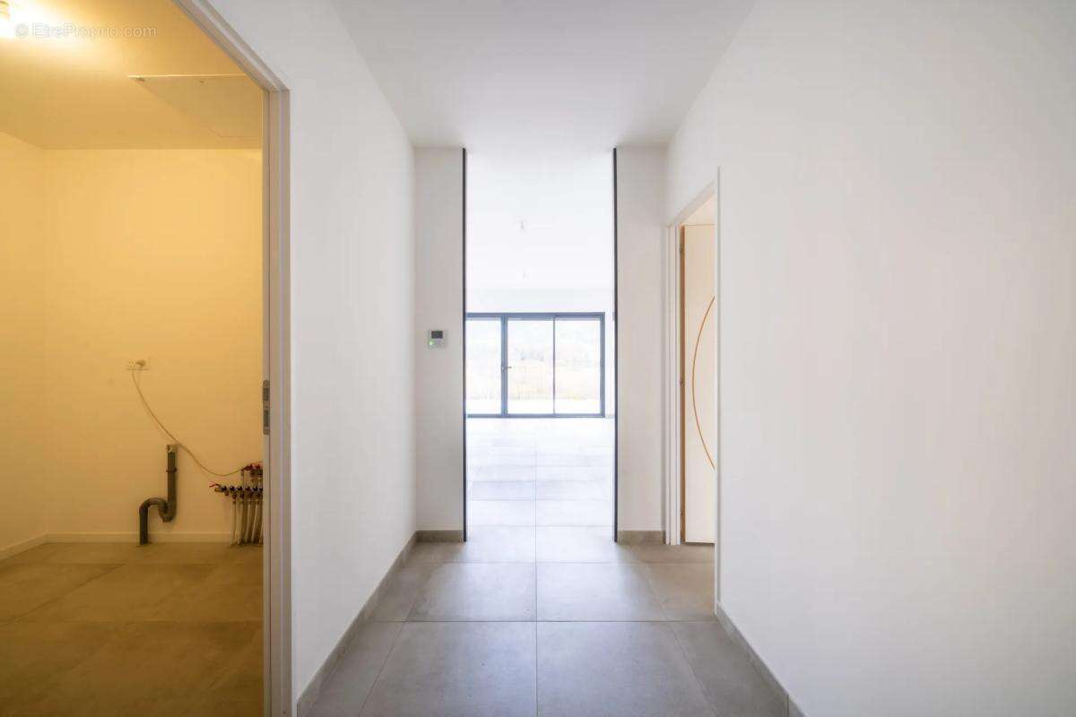 Maison à MOULES-ET-BAUCELS