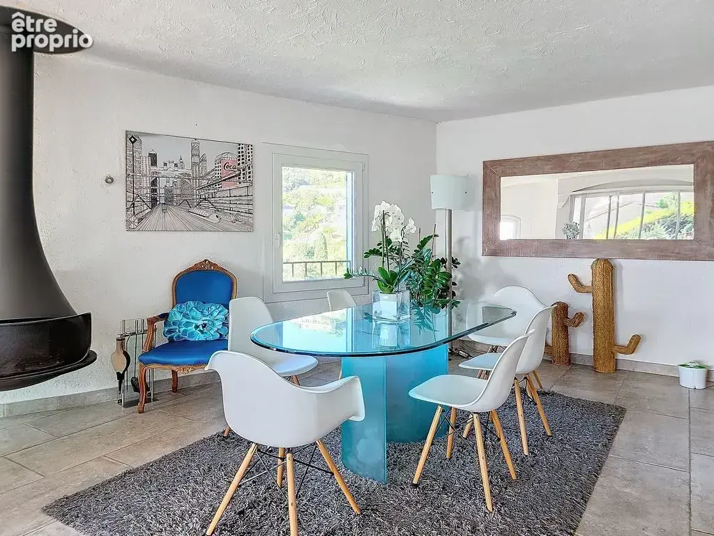 Maison 9 pièces 191 m² à vendre à Roquebrune-Sur-Argens (83380) - photo 6
