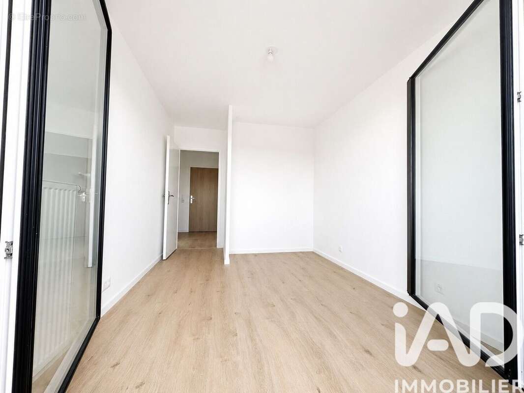 Photo 5 - Appartement à BUSSY-SAINT-GEORGES