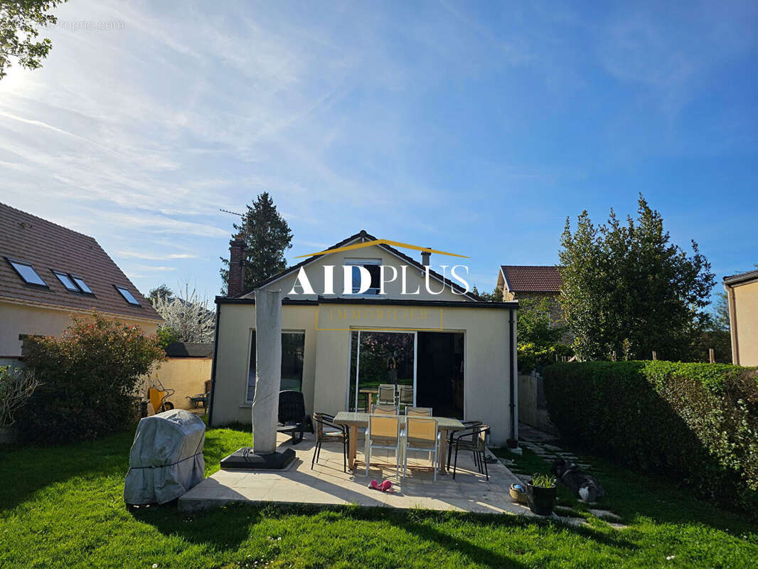 Maison à SAINT-LEU-LA-FORET