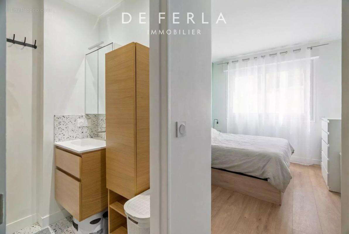 Appartement à PARIS-15E