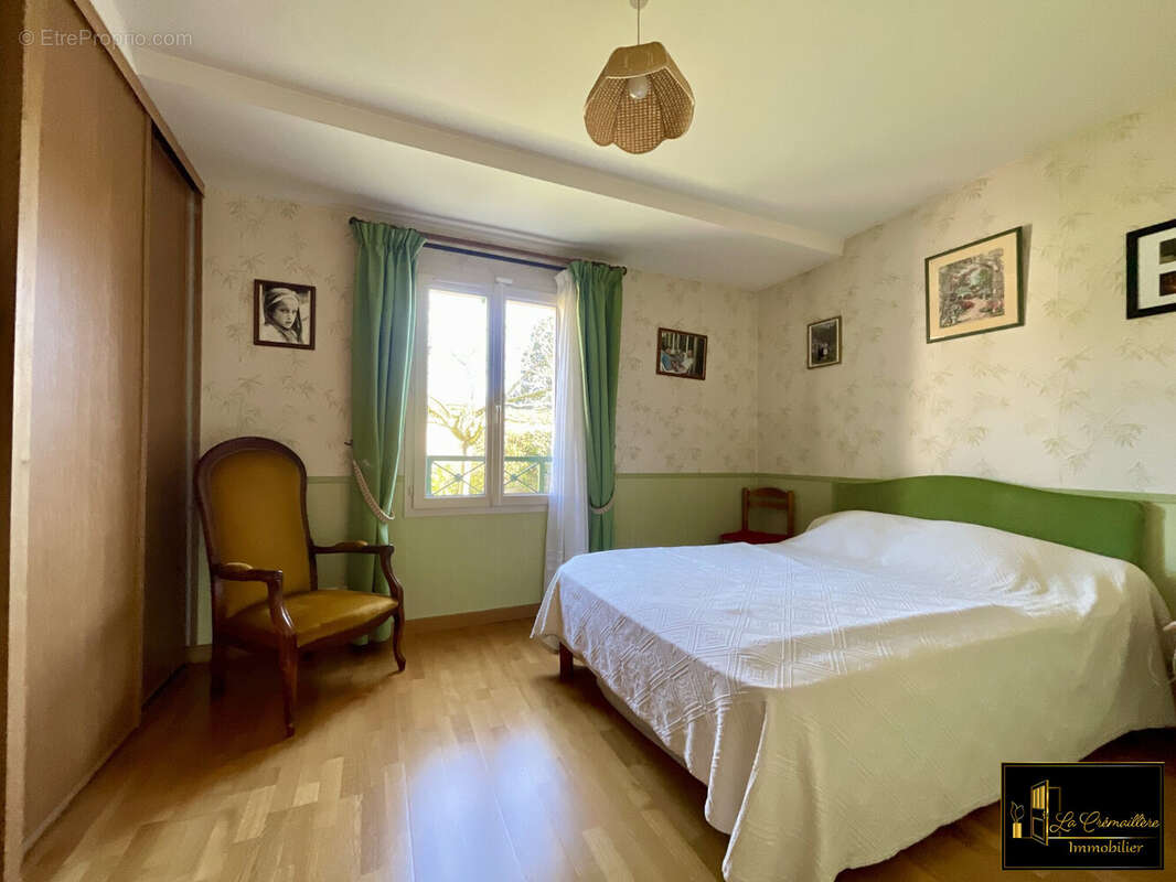 Chambre 1 - Maison à SAINT-ARNOULT-EN-YVELINES