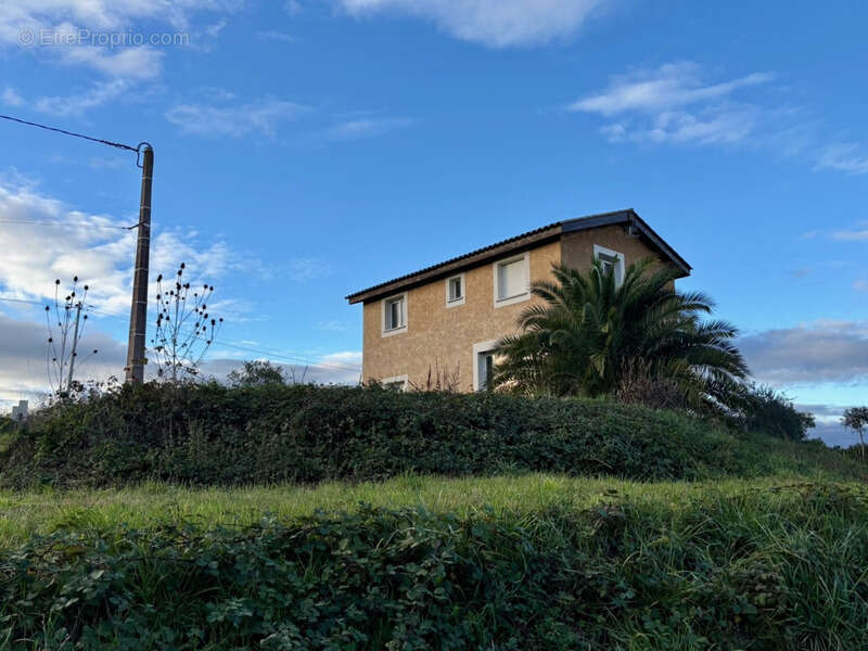 Maison à SAINTE-DODE