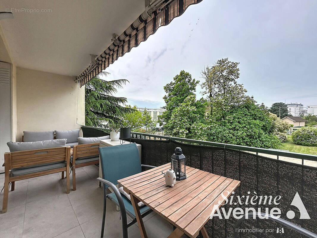 Appartement à BRON