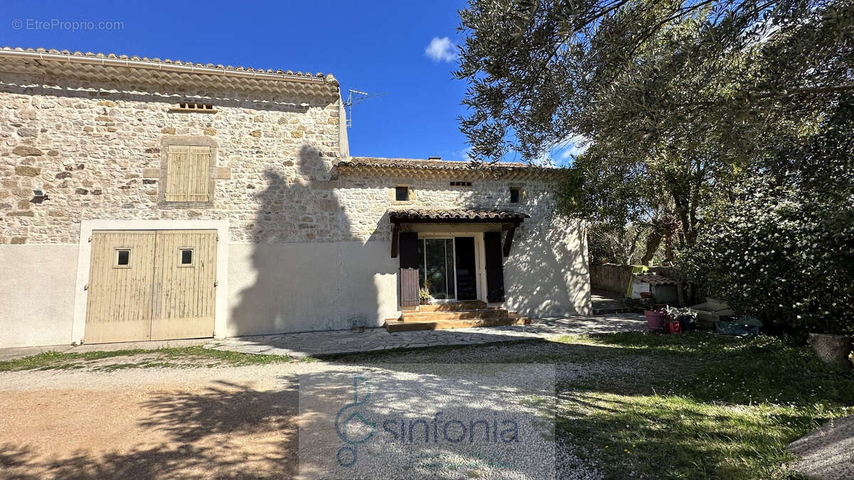 Maison à GARRIGUES-SAINTE-EULALIE