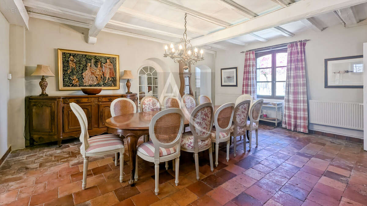 Maison à SAINT-FRONT-SUR-LEMANCE