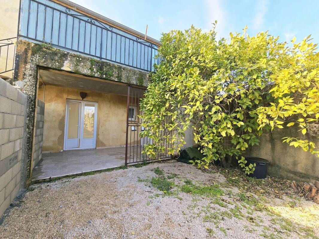 Appartement à SAINT-QUENTIN-LA-POTERIE