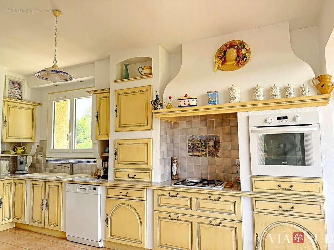 PÉZENAS, vaste villa familiale de 270 m² sur parc constructible de 4 050 m² avec piscine - photo 9
