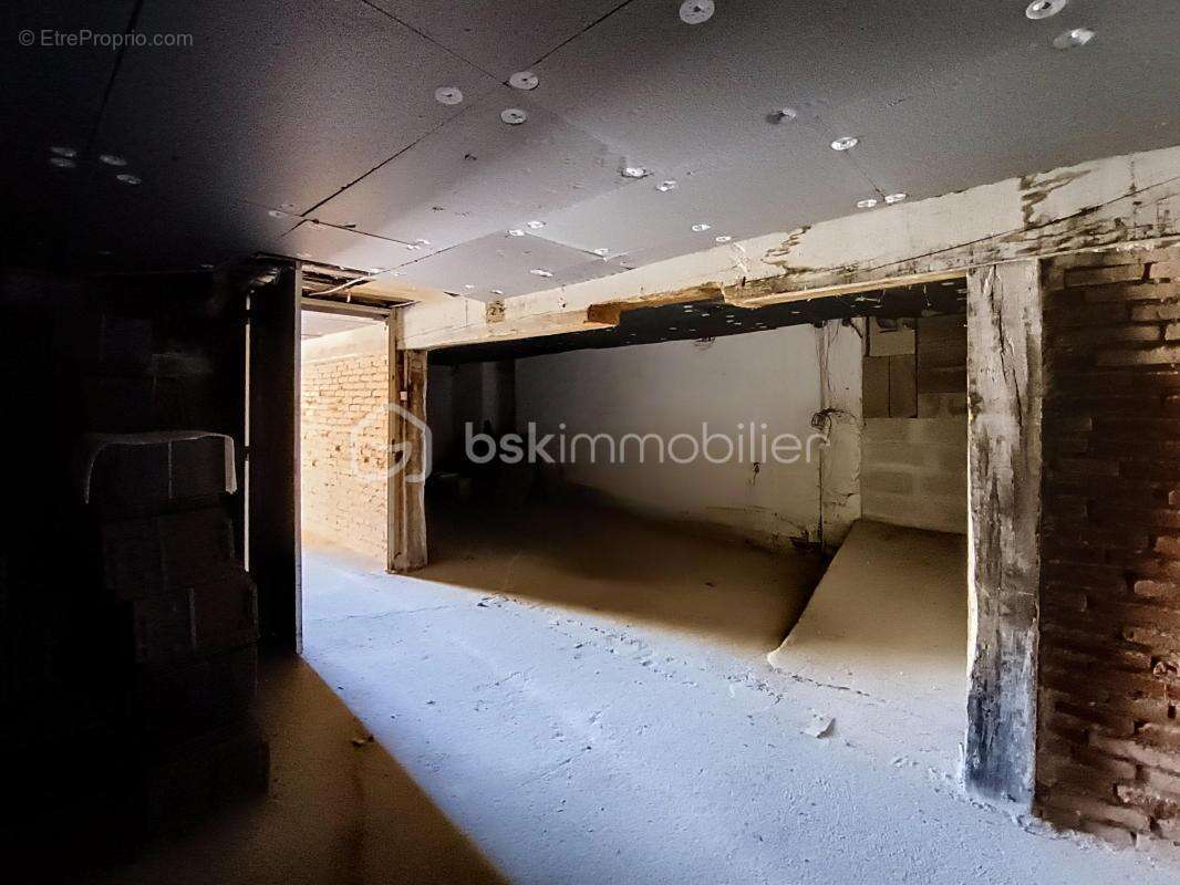 Maison a renover en deux parties avec terrain - photo 27
