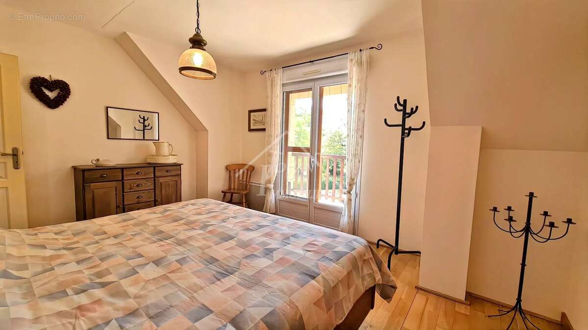 Belle propriété de campagne sur 6 697 m² à Autry-Issards - photo 11