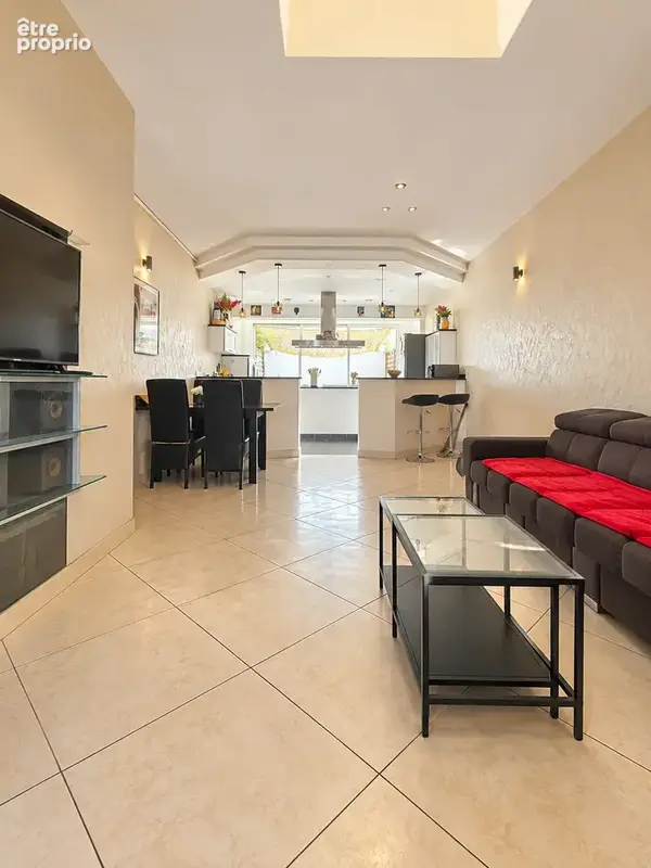 Maison 4 pièces de 120 m2 avec terrasse - photo 2