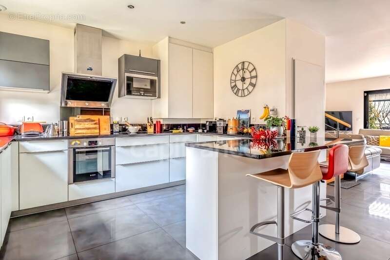 Maison à vendre P8 FONTENAY SOUS BOIS (94) au cœur des Rigollots, en limite de VINCENNES, 215 m² avec jardin arboré, terrasse et - photo 5