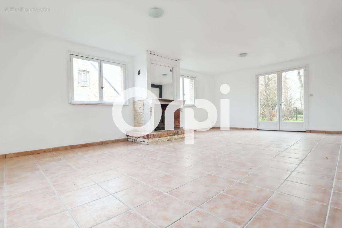 Maison à BUYSSCHEURE