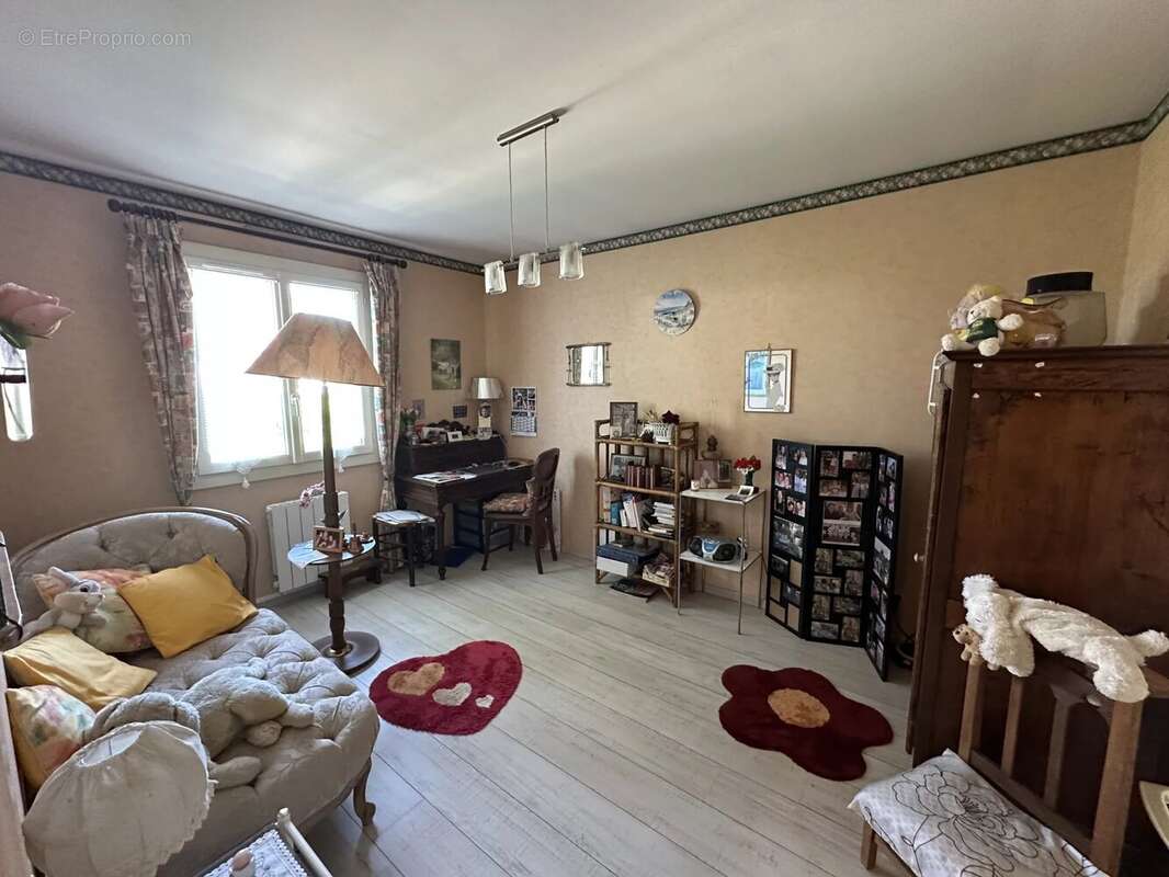 Maison à CHAMPHOL