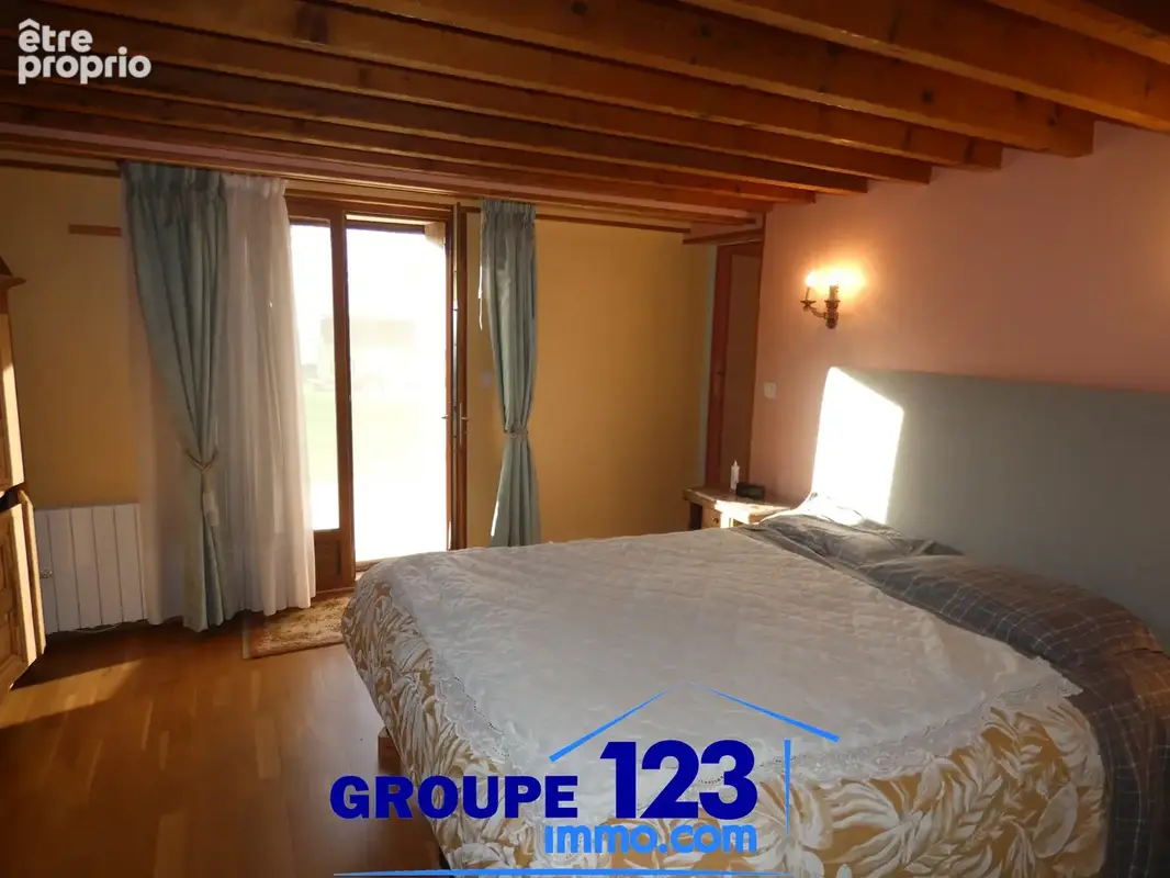 Maison et local commercial - photo 8