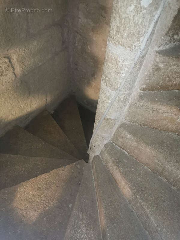 Maison à LEZIGNAN-LA-CEBE