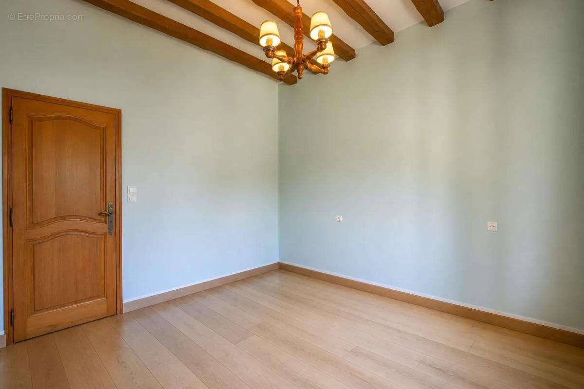 Maison de 5 pièces de 122 m² à La Rue-Saint-Pierre - photo 14