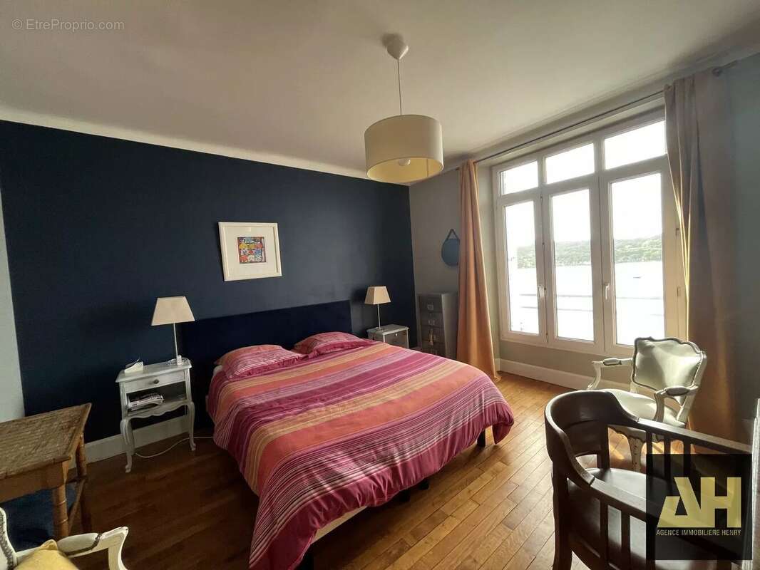 Maison à LE RELECQ-KERHUON