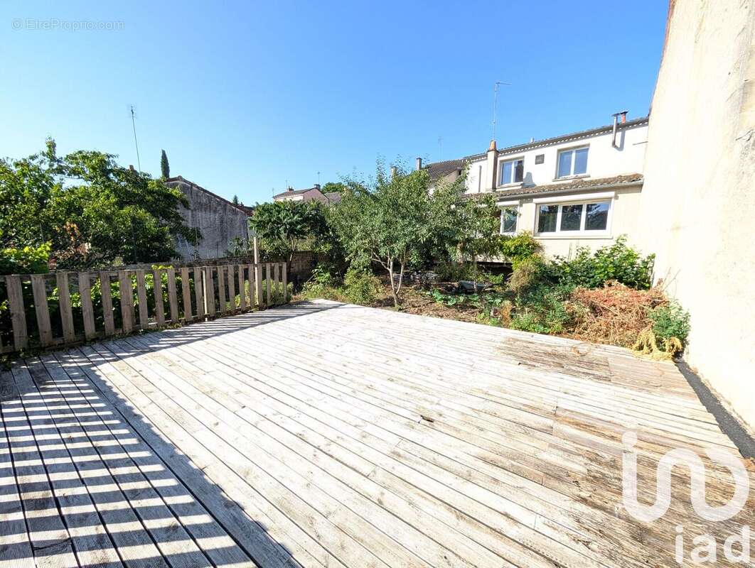 Photo 2 - Maison à MONTMORILLON