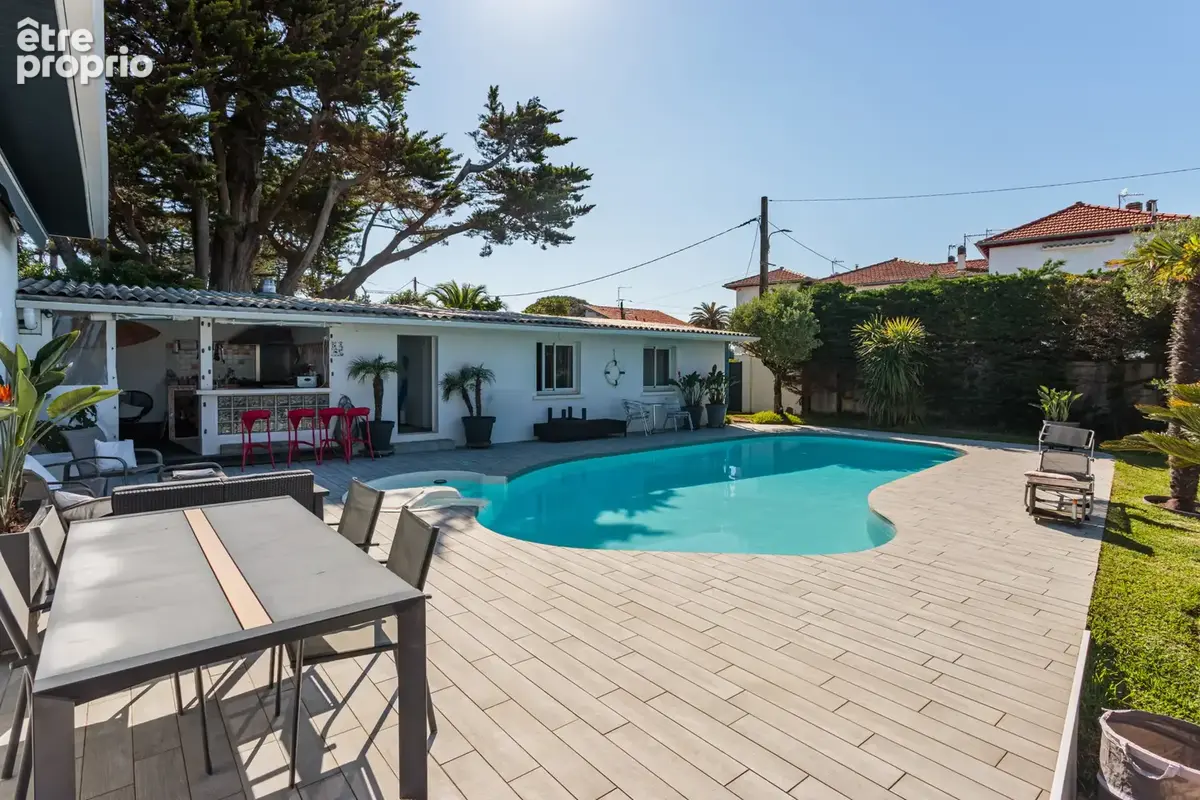 Une adresse rare au cœur du triangle d’or d’Anglet - photo 2