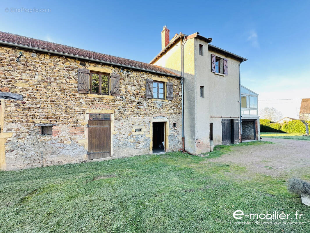 Maison à SAINTE-FOY